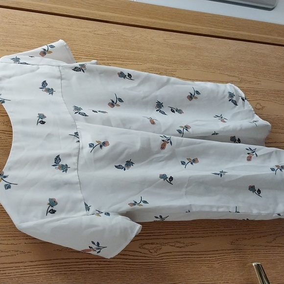 Top - Picture 3 of 4